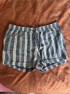 Old Navy Blue and White Striped Shorts